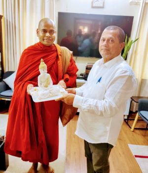 Ven. Bhikkhu Buddhadatta met Achyuta Samanta.